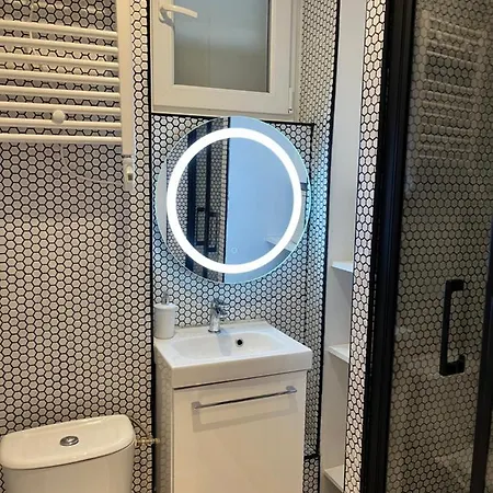 Modern Mini Flat In Center Apartment *